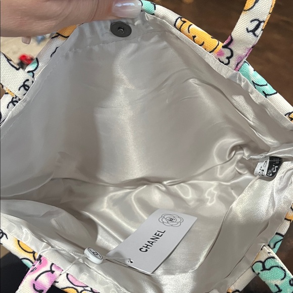 Mini Tote - Picture 3 of 3